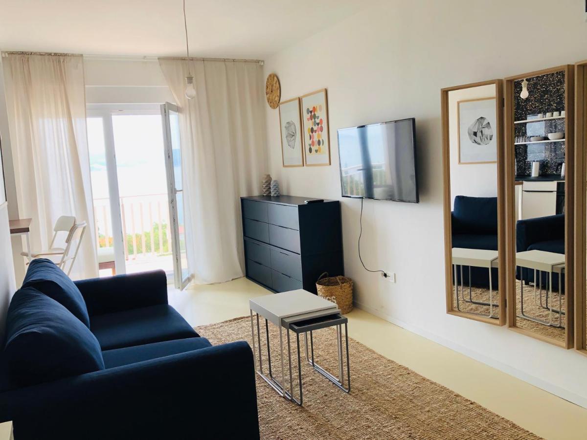Apartman Meghan Novi Vinodolski Exterior photo